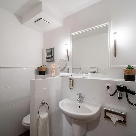 Apartamento Souterrain Ferienwohnung In Dierhagen *